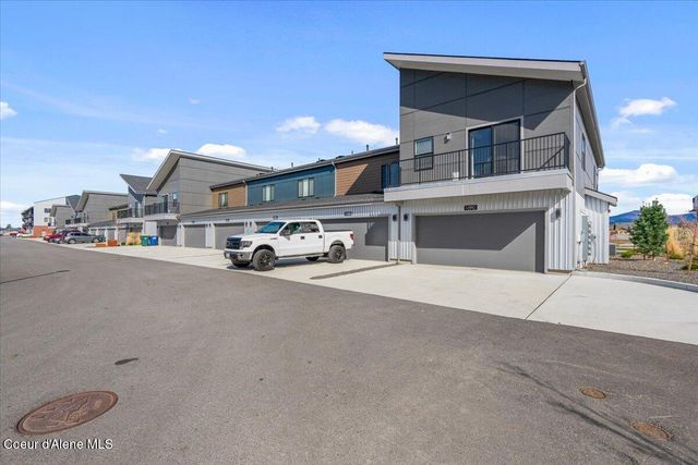 1090 E 4th AVE, Post Falls, ID 83854