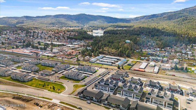 1090 E 4th AVE, Post Falls, ID 83854