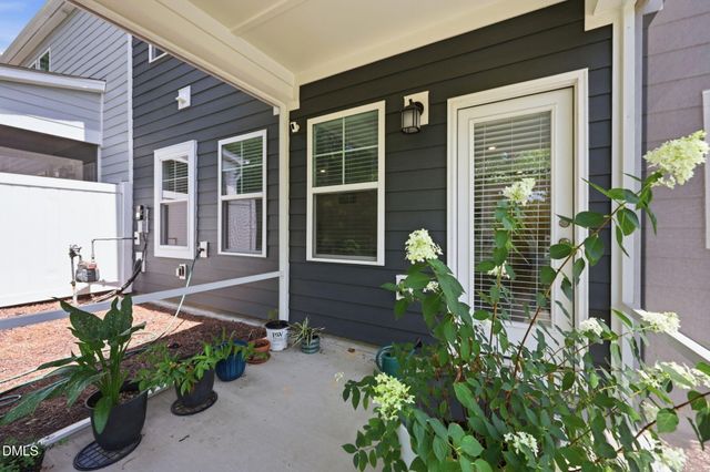 1866 Porch Swing Way, Apex, NC 27502