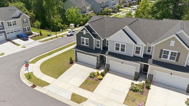 1866 Porch Swing Way, Apex, NC 27502