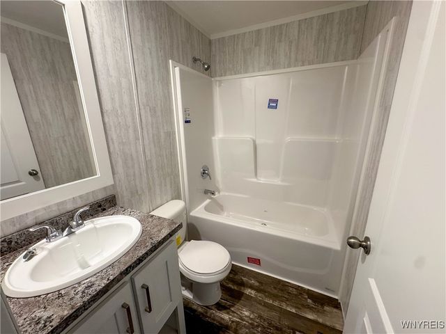 70 Rome Lane, Ontario, NY 14519