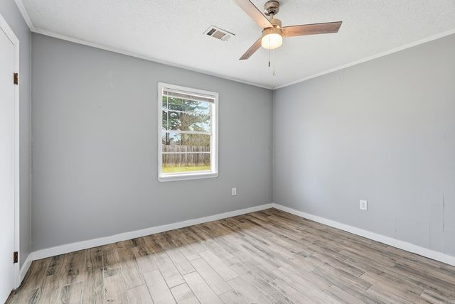 8 Susan Lane, Conway, AR 72032