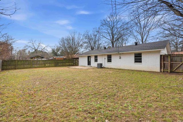 8 Susan Lane, Conway, AR 72032