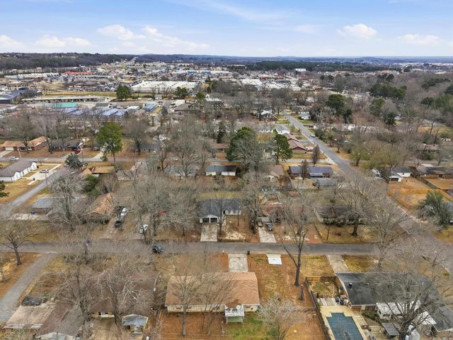 8 Susan Lane, Conway, AR 72032