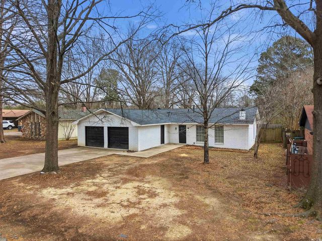 8 Susan Lane, Conway, AR 72032