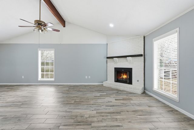 8 Susan Lane, Conway, AR 72032