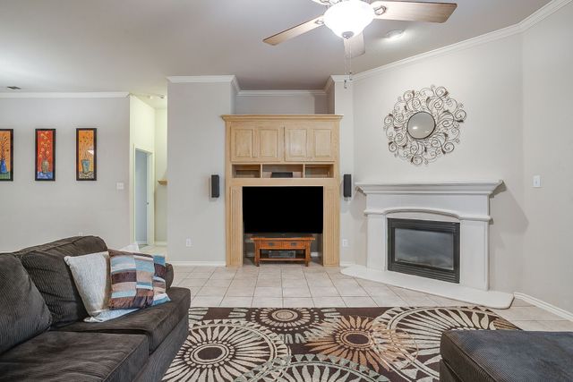 1100 Andromeda Way, Arlington, TX 76013