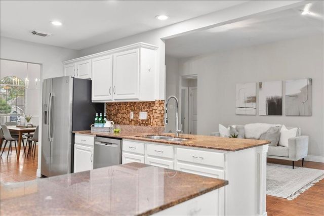 6868 Auckland DR, Austin, TX 78749