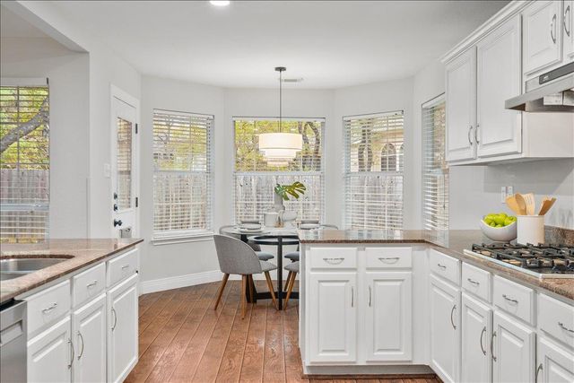 6868 Auckland DR, Austin, TX 78749