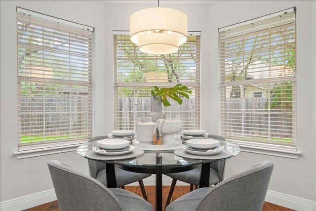 6868 Auckland DR, Austin, TX 78749