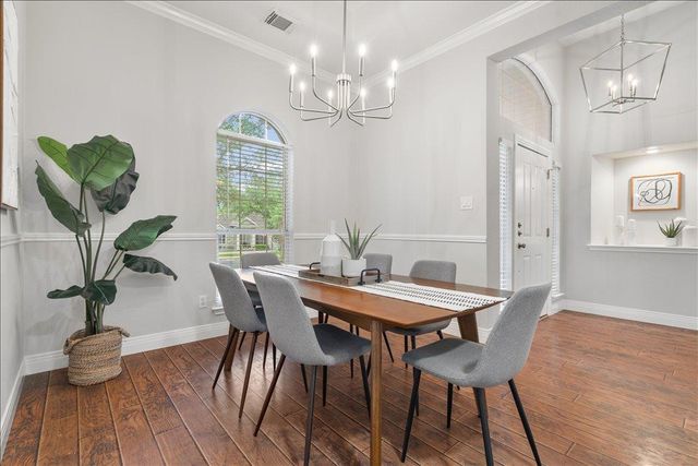 6868 Auckland DR, Austin, TX 78749