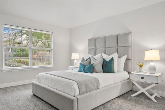 6868 Auckland DR, Austin, TX 78749