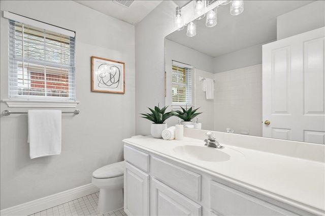 6868 Auckland DR, Austin, TX 78749