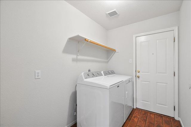 6868 Auckland DR, Austin, TX 78749