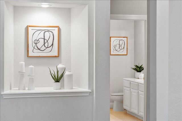 6868 Auckland DR, Austin, TX 78749