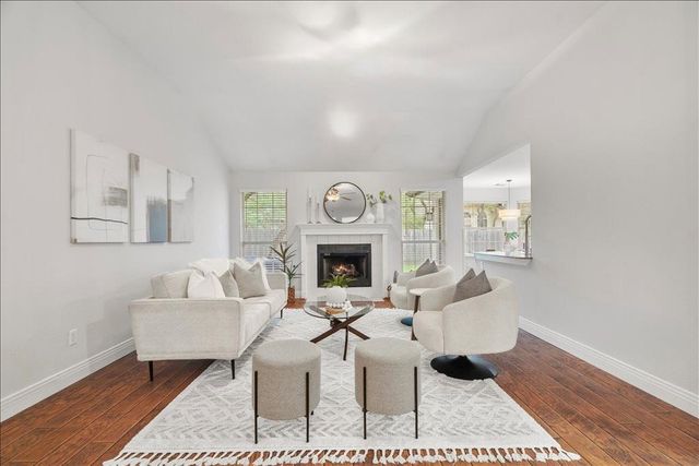 6868 Auckland DR, Austin, TX 78749