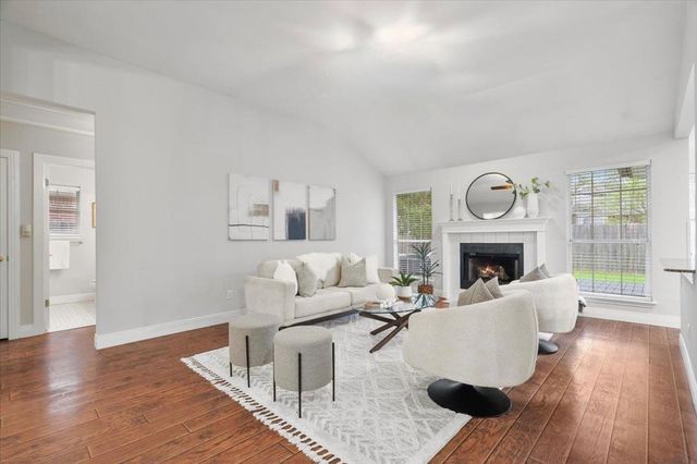 6868 Auckland DR, Austin, TX 78749