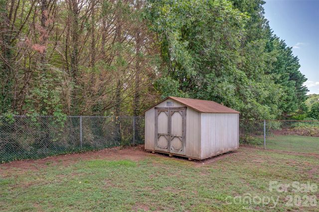 299 Ellenboro Henrietta Road, Ellenboro, NC 28040