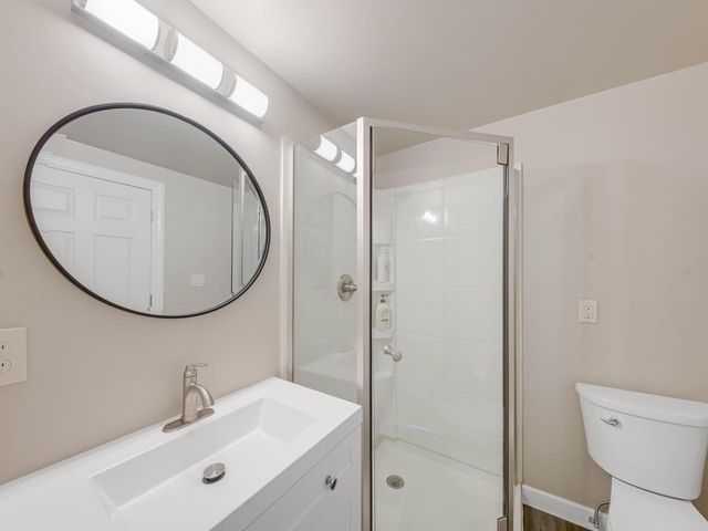 1735 S Oneida STREET, Green Bay, WI 54304