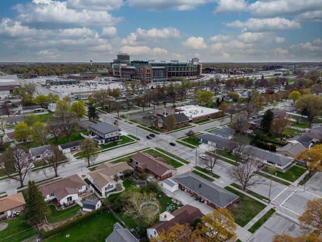 1735 S Oneida STREET, Green Bay, WI 54304