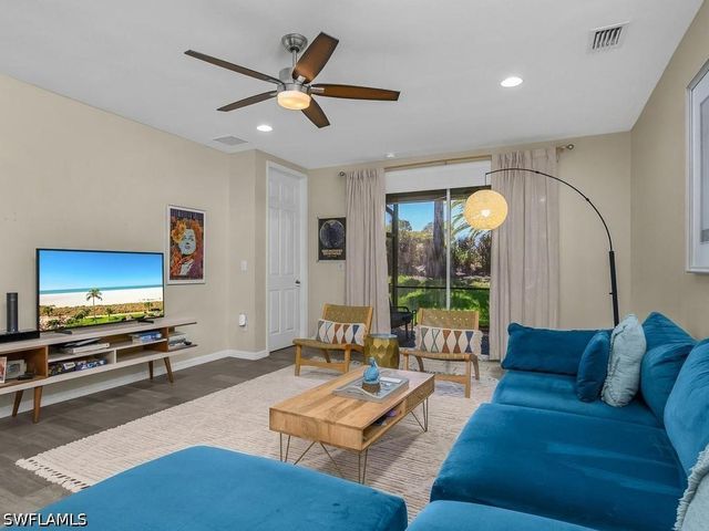 14867 Edgewater CIR, Naples, FL 34114