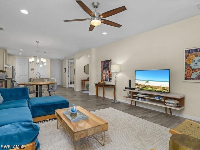 14867 Edgewater CIR, Naples, FL 34114