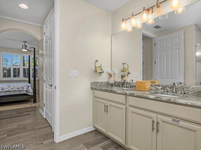 14867 Edgewater CIR, Naples, FL 34114