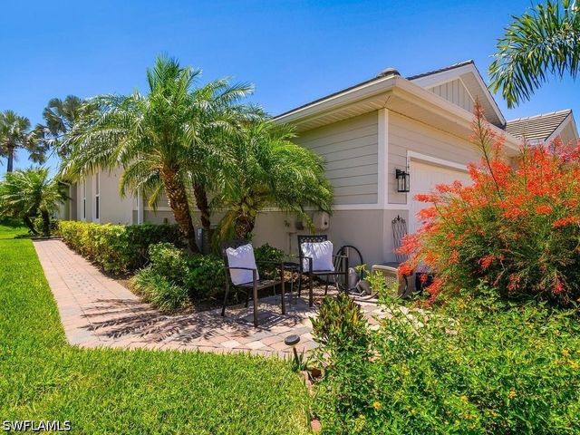 14867 Edgewater CIR, Naples, FL 34114