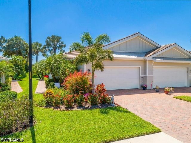 14867 Edgewater CIR, Naples, FL 34114