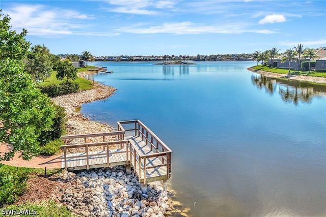 14867 Edgewater CIR, Naples, FL 34114