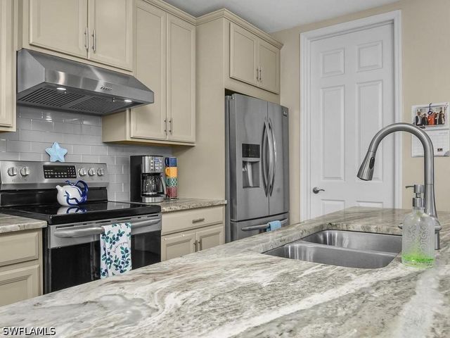 14867 Edgewater CIR, Naples, FL 34114