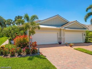 14867 Edgewater CIR, Naples, FL 34114