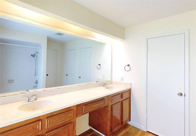3330 Lake Stream Drive, Houston, TX 77339