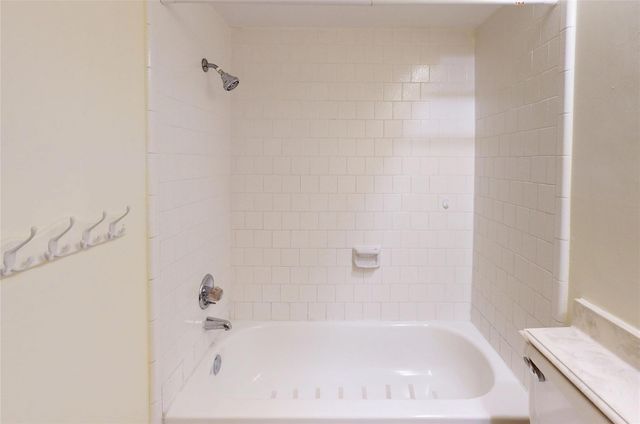 3330 Lake Stream Drive, Houston, TX 77339