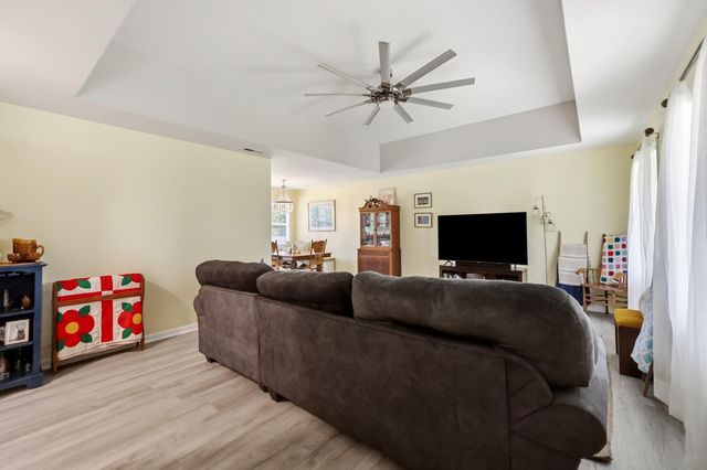 373 Village Drive, Berea, KY 40403