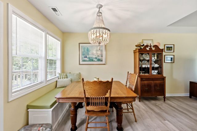 373 Village Drive, Berea, KY 40403