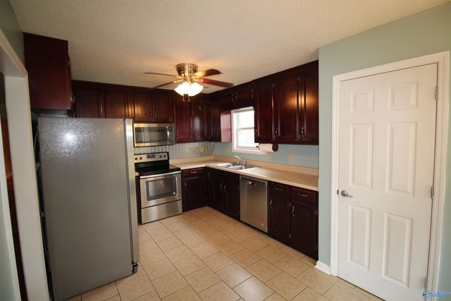 107 Carnegie Loop, Meridianville, AL 35759