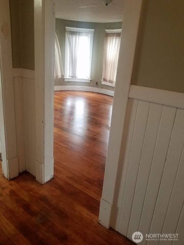 2152 S -54 J St Street, Tacoma, WA 98405
