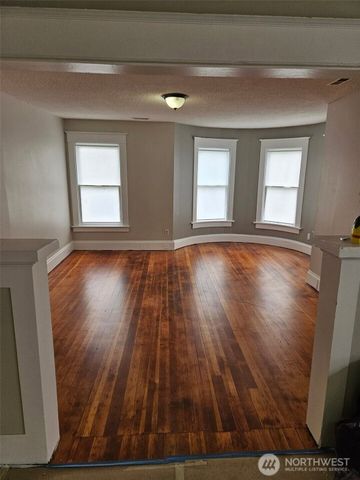 2152 S -54 J St Street, Tacoma, WA 98405