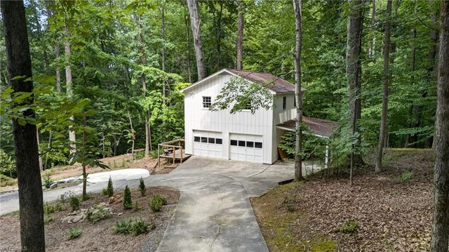 6809 Brookbank Road, Summerfield, NC 27358