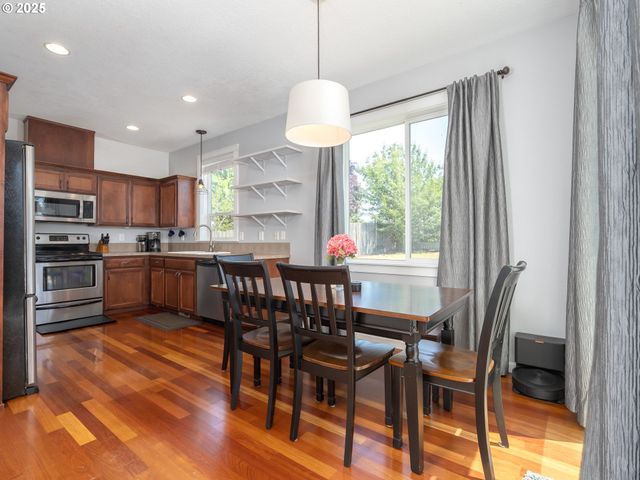 315 N ELM St, Yamhill, OR 97148