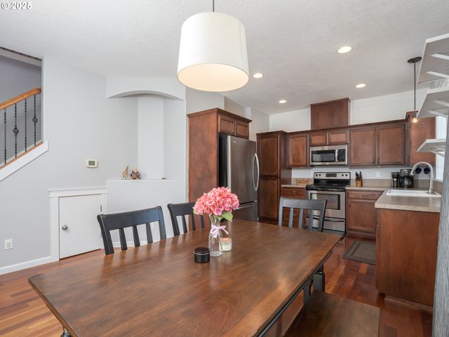 315 N ELM St, Yamhill, OR 97148