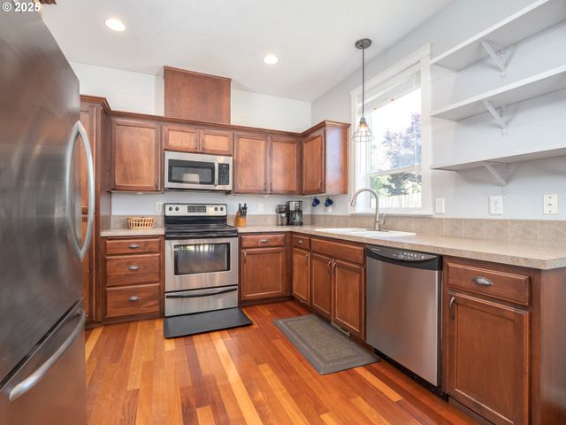 315 N ELM St, Yamhill, OR 97148