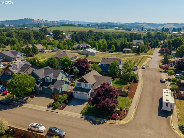 315 N ELM St, Yamhill, OR 97148