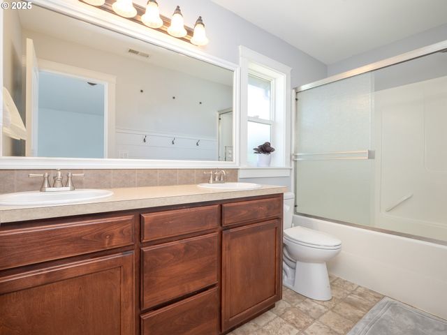 315 N ELM St, Yamhill, OR 97148