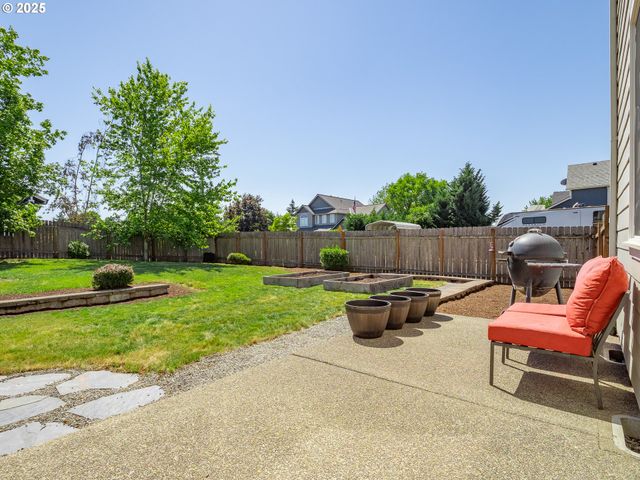 315 N ELM St, Yamhill, OR 97148