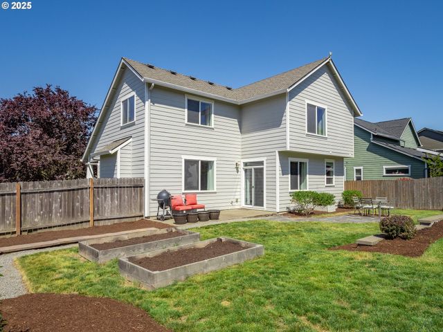 315 N ELM St, Yamhill, OR 97148