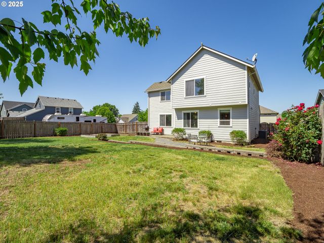 315 N ELM St, Yamhill, OR 97148
