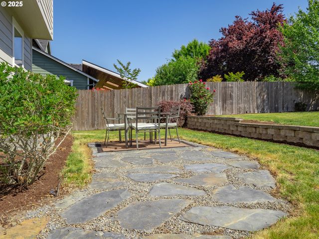 315 N ELM St, Yamhill, OR 97148