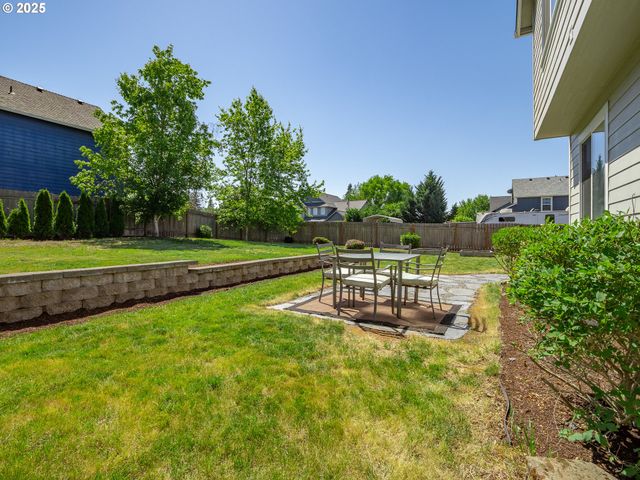 315 N ELM St, Yamhill, OR 97148